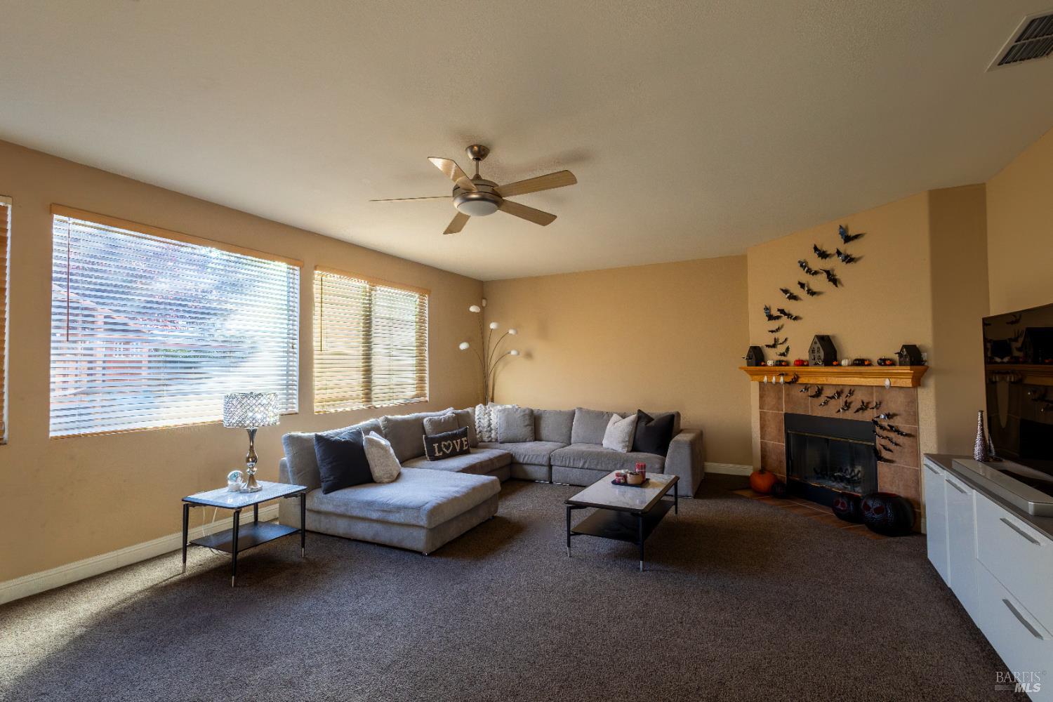 Detail Gallery Image 9 of 44 For 4109 Cedarvale Ct, Fairfield,  CA 94534 - 4 Beds | 2/1 Baths