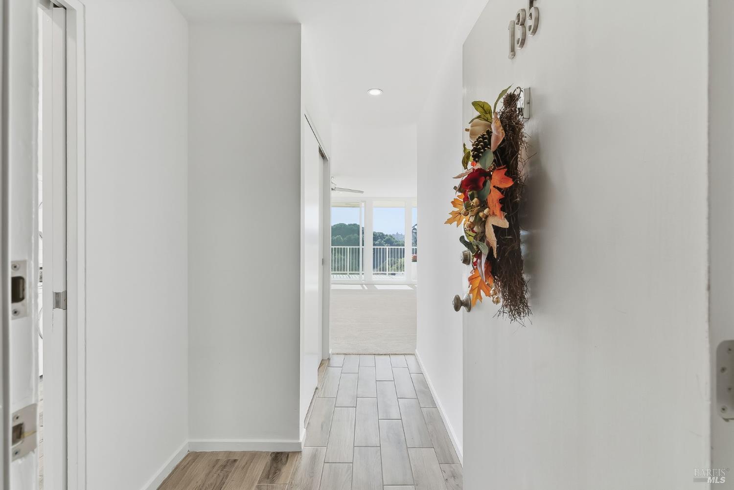 Detail Gallery Image 5 of 38 For 34 Andrew Dr #135,  Tiburon,  CA 94920 - 2 Beds | 1 Baths