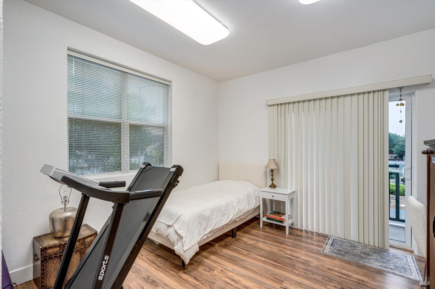 Detail Gallery Image 10 of 33 For 1171 Gravenstein Hwy, Sebastopol,  CA 95472 - – Beds | – Baths