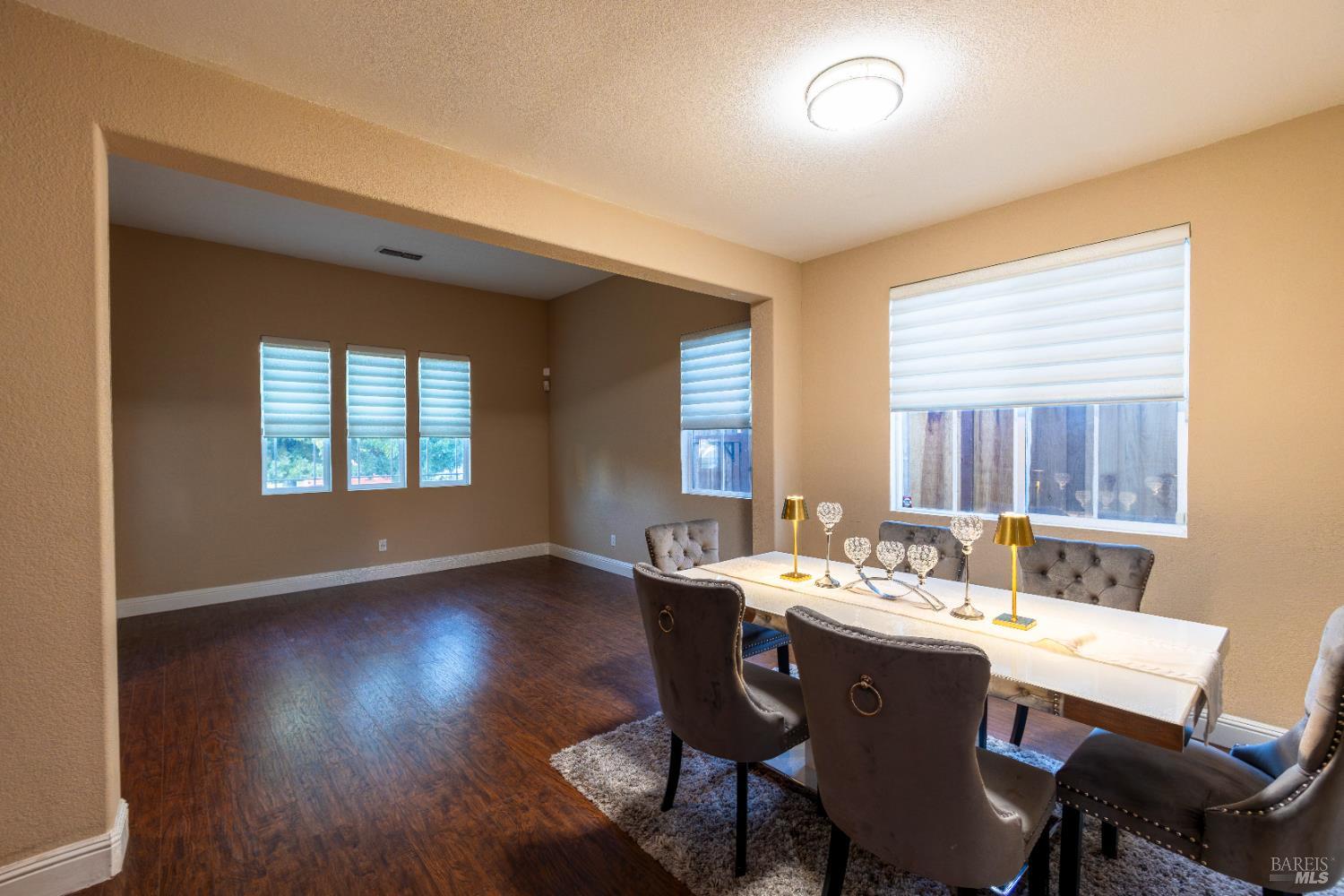 Detail Gallery Image 15 of 44 For 4109 Cedarvale Ct, Fairfield,  CA 94534 - 4 Beds | 2/1 Baths