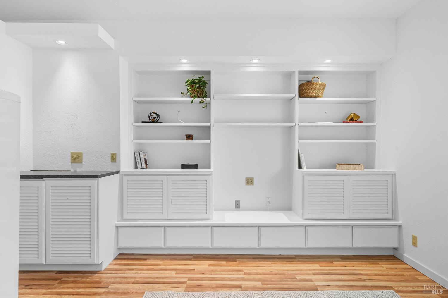 Detail Gallery Image 19 of 34 For 10 Hazel Ct, San Rafael,  CA 94901 - 3 Beds | 2 Baths