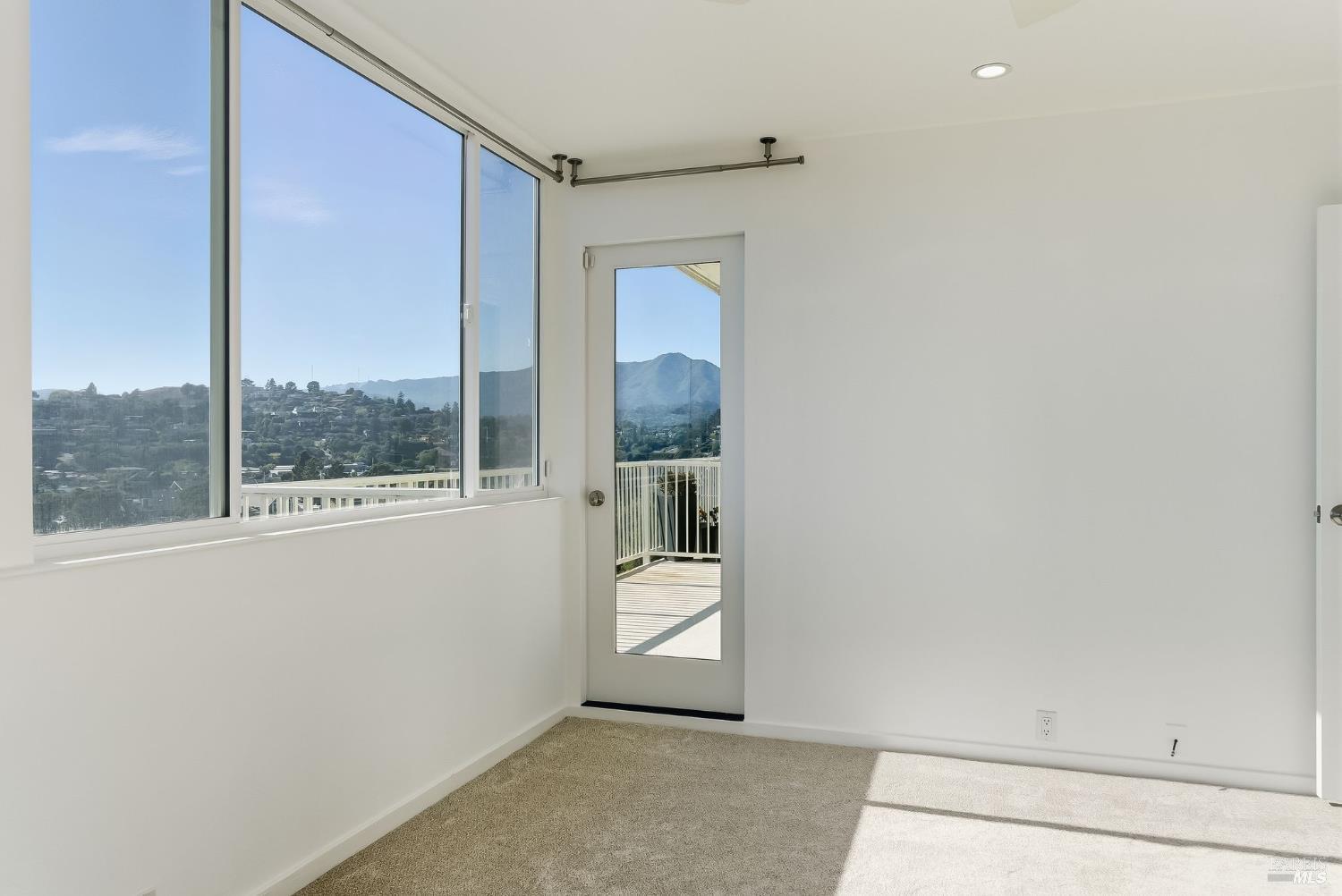 Detail Gallery Image 28 of 38 For 34 Andrew Dr #135,  Tiburon,  CA 94920 - 2 Beds | 1 Baths