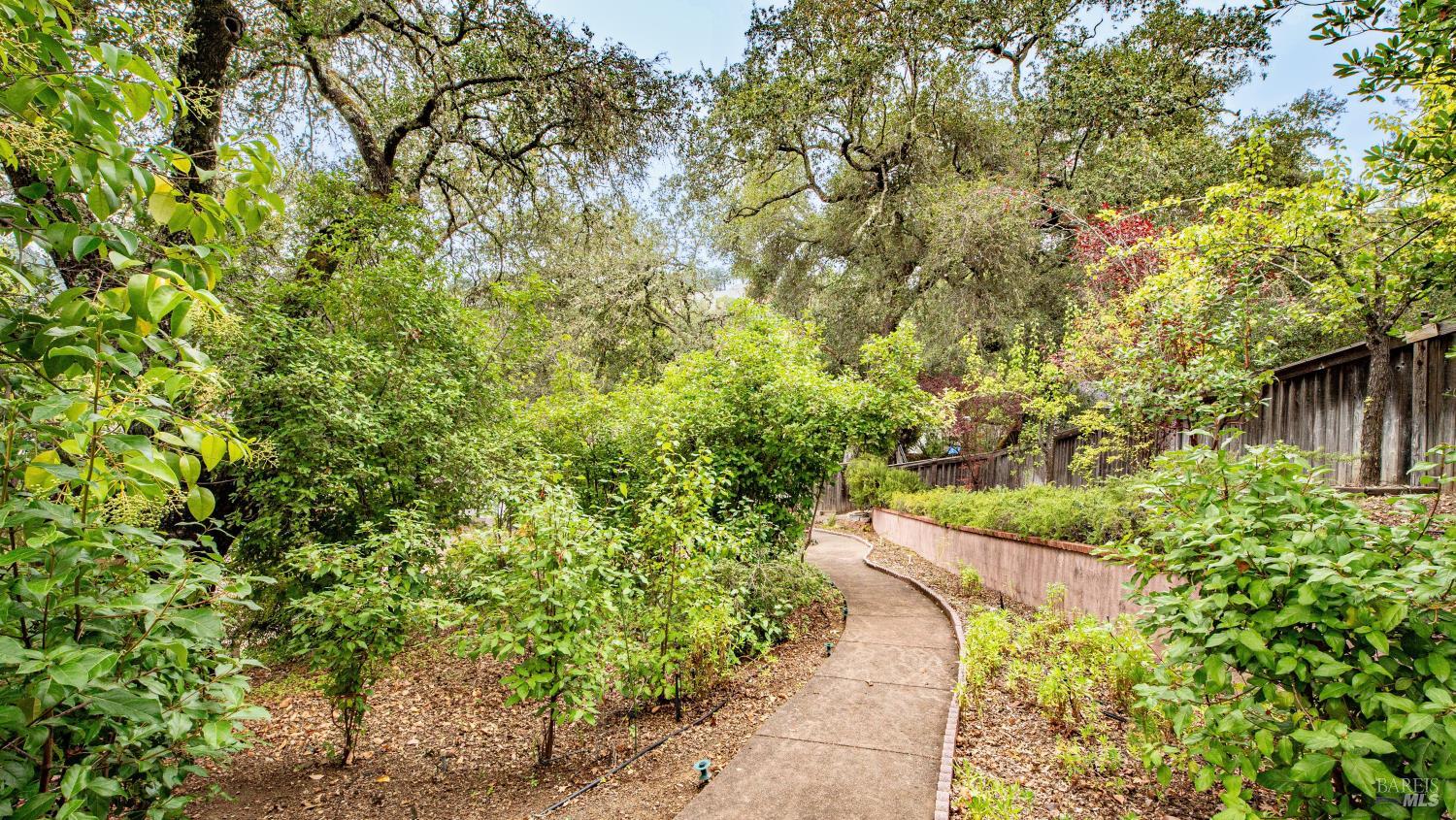 Detail Gallery Image 59 of 71 For 113 Heidi Ln, Cloverdale,  CA 95425 - 3 Beds | 2/2 Baths