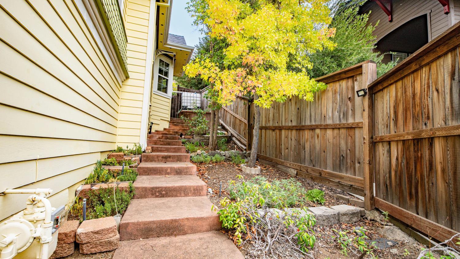 Detail Gallery Image 68 of 71 For 113 Heidi Ln, Cloverdale,  CA 95425 - 3 Beds | 2/2 Baths