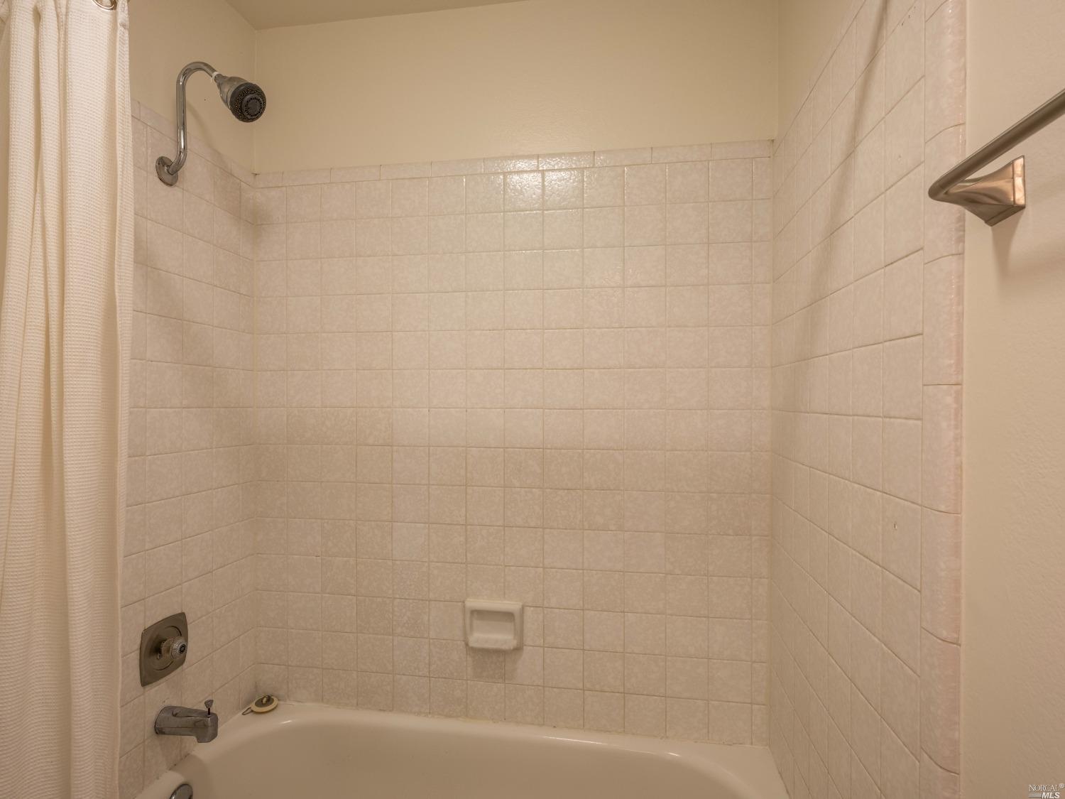 Detail Gallery Image 17 of 33 For 554 Seaver Dr, Mill Valley,  CA 94941 - 1 Beds | 1 Baths