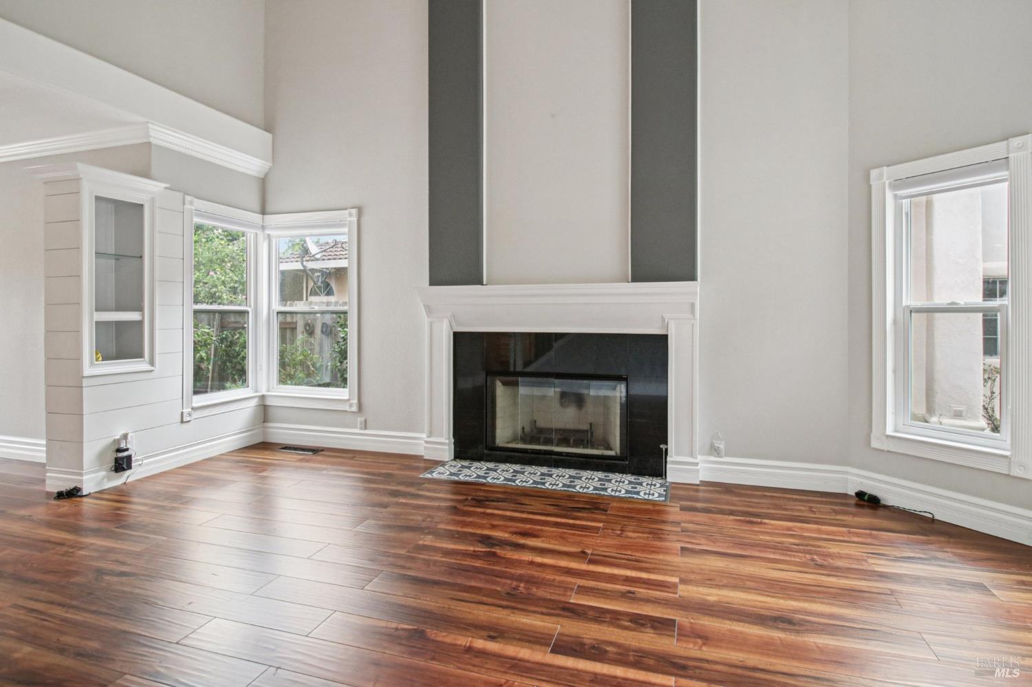 Detail Gallery Image 3 of 28 For 485 Avalon Cir, Vallejo,  CA 94589 - 3 Beds | 2/1 Baths