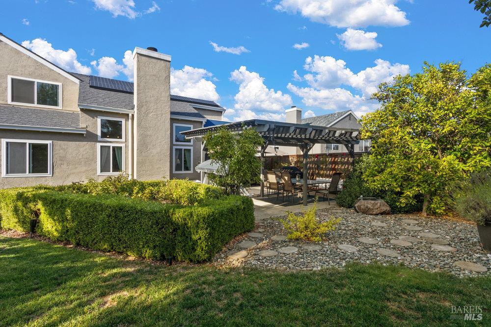 Detail Gallery Image 35 of 53 For 564 Rose Dr, Benicia,  CA 94510 - 3 Beds | 2 Baths