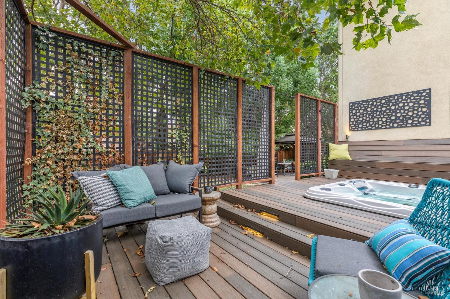 Detail Gallery Image 33 of 60 For 4155 Casper Way, Napa,  CA 94558 - 4 Beds | 2/1 Baths