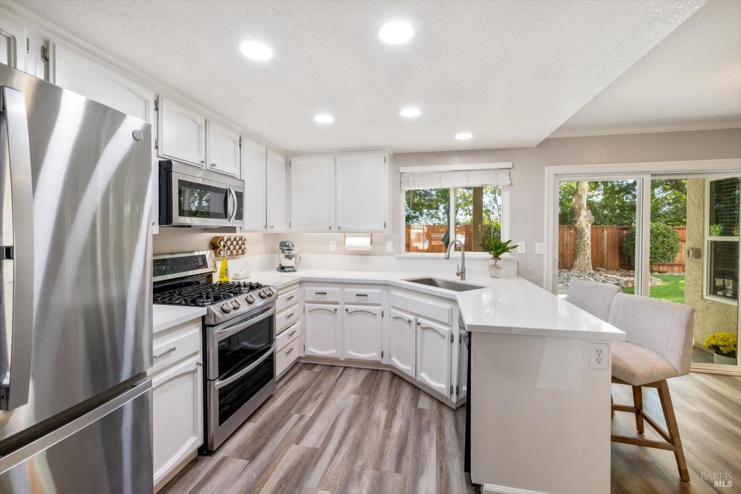 Detail Gallery Image 14 of 65 For 830 Swindon Ct, Vacaville,  CA 95688 - 4 Beds | 3 Baths