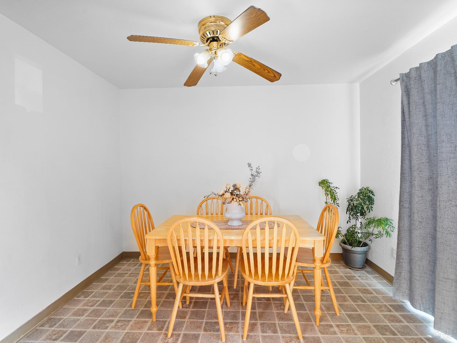 Detail Gallery Image 9 of 20 For 7720 Bodega Ave #3,  Sebastopol,  CA 95472 - 2 Beds | 1/1 Baths