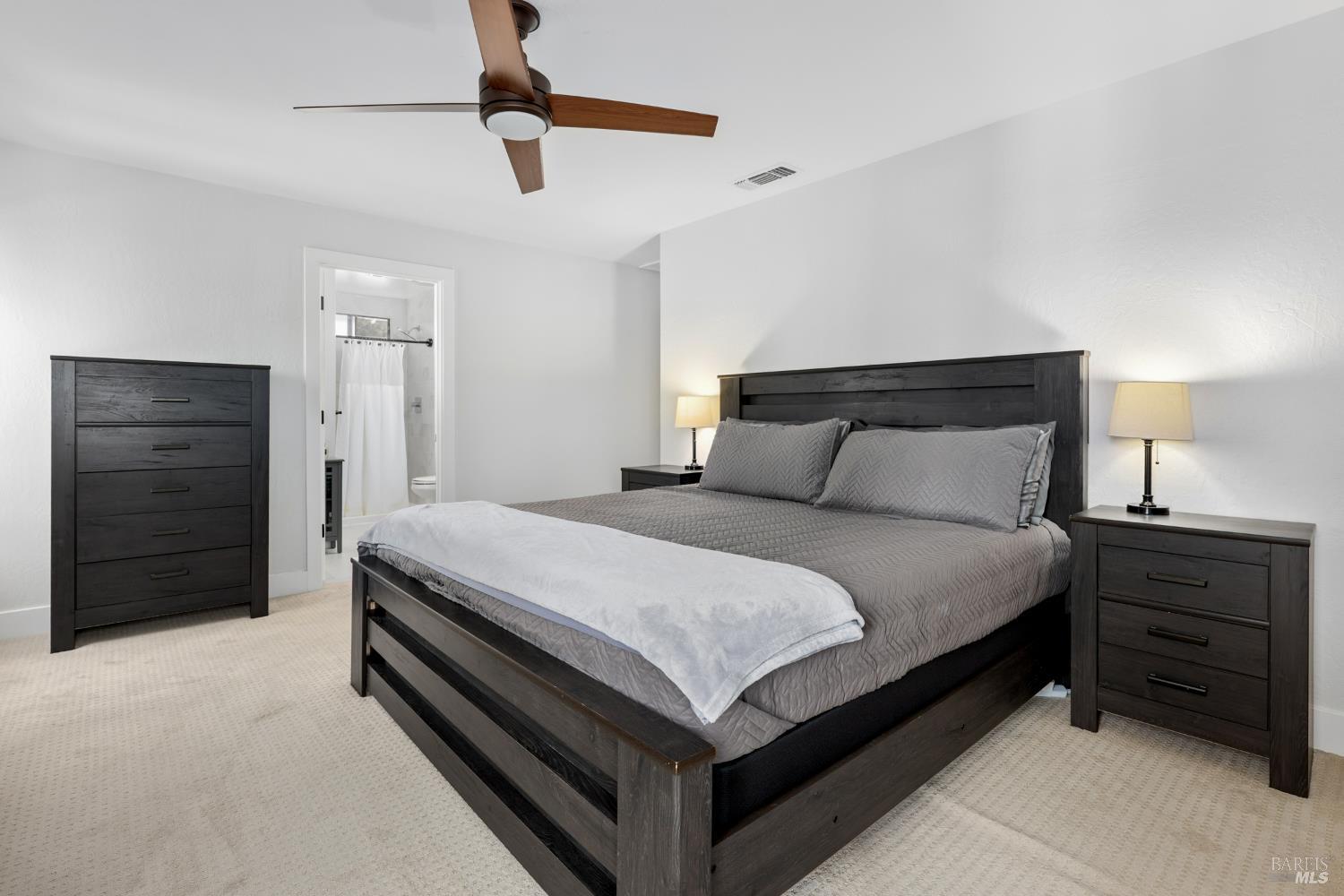 Detail Gallery Image 28 of 56 For 910 Linwood St, Vacaville,  CA 95688 - 4 Beds | 3 Baths