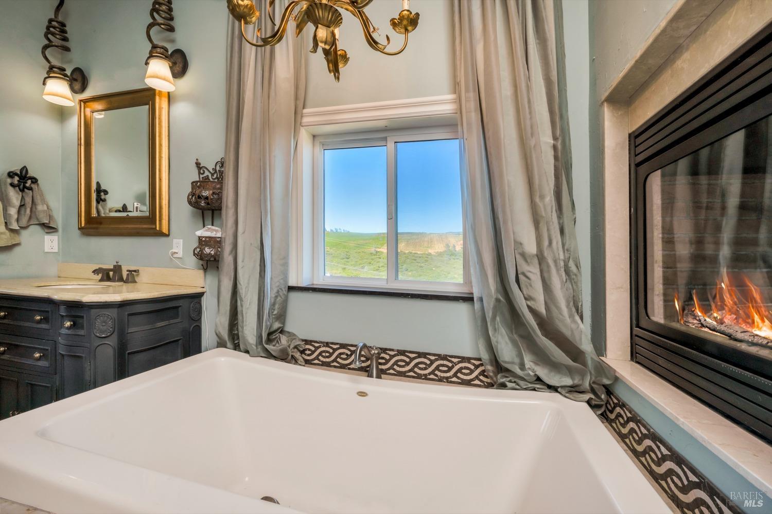 Detail Gallery Image 23 of 45 For 15893 Little Peak Rd, Hidden Valley Lake,  CA 95467 - 3 Beds | 3 Baths