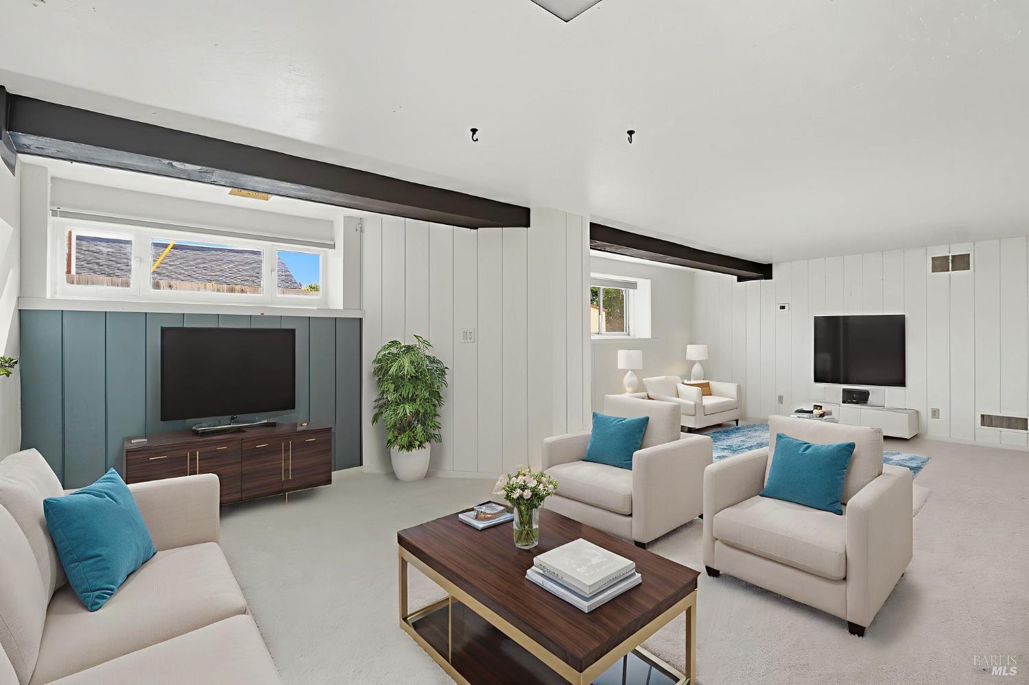 Detail Gallery Image 21 of 40 For 2094 Center Rd, Novato,  CA 94947 - 4 Beds | 2 Baths