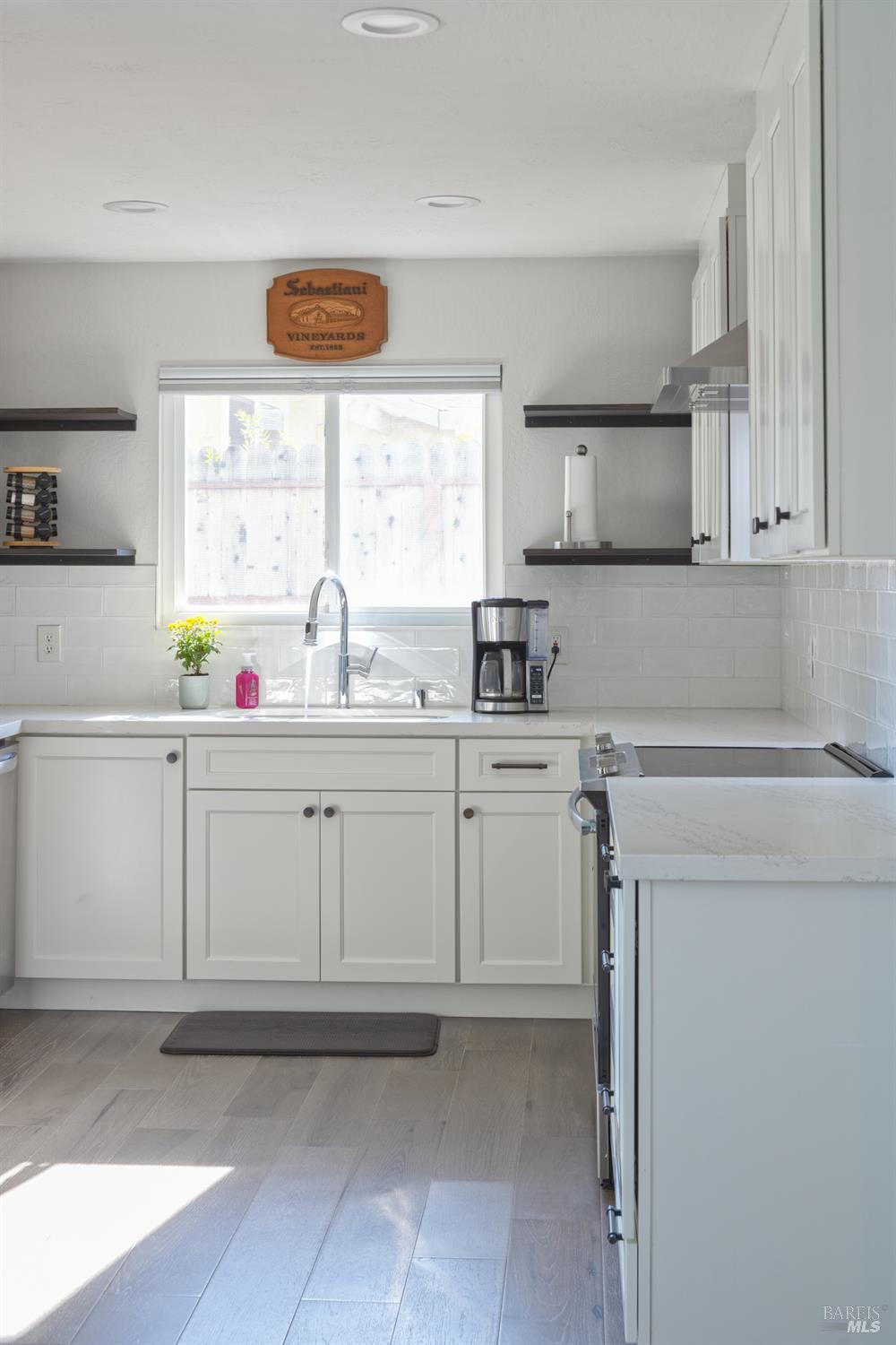 Detail Gallery Image 18 of 56 For 910 Linwood St, Vacaville,  CA 95688 - 4 Beds | 3 Baths