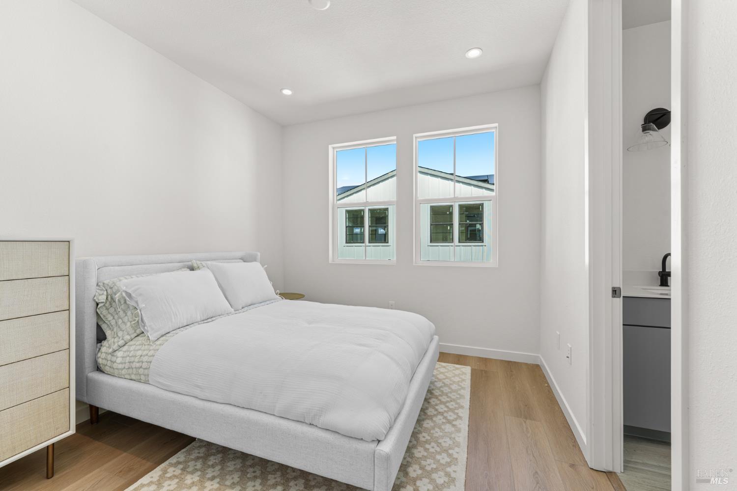 Detail Gallery Image 17 of 21 For 225 Wellness Way, Rohnert Park,  CA 94928 - 3 Beds | 3 Baths