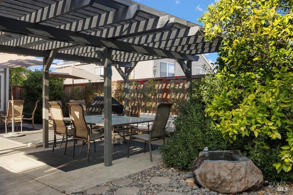 Detail Gallery Image 40 of 53 For 564 Rose Dr, Benicia,  CA 94510 - 3 Beds | 2 Baths