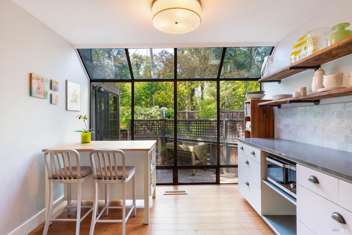 Detail Gallery Image 10 of 28 For 1430 Wallis Ct, Saint Helena,  CA 94574 - 3 Beds | 2 Baths