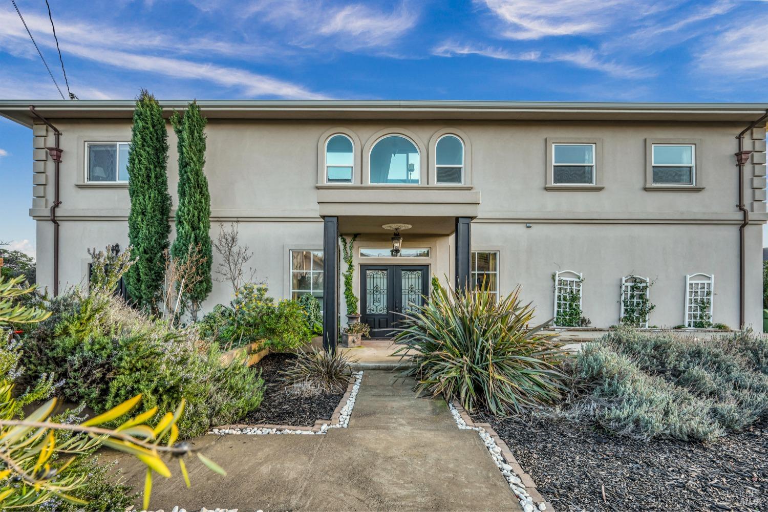 Detail Gallery Image 2 of 45 For 15893 Little Peak Rd, Hidden Valley Lake,  CA 95467 - 3 Beds | 3 Baths