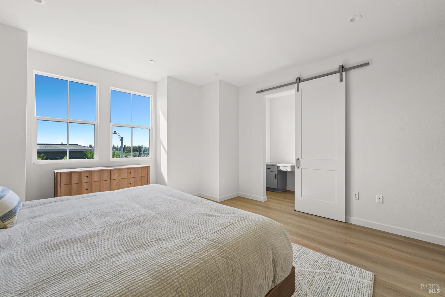 Detail Gallery Image 11 of 21 For 225 Wellness Way, Rohnert Park,  CA 94928 - 3 Beds | 3 Baths