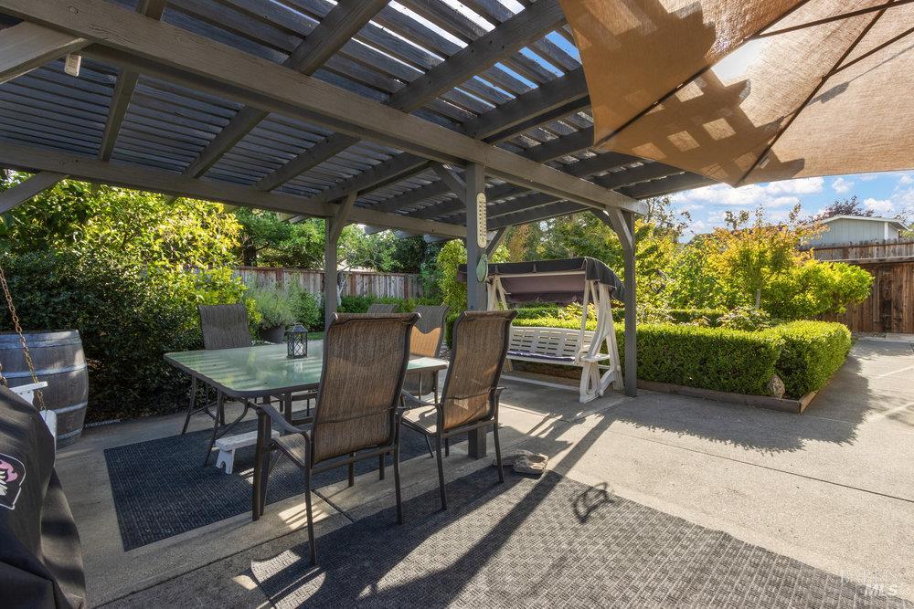 Detail Gallery Image 36 of 53 For 564 Rose Dr, Benicia,  CA 94510 - 3 Beds | 2 Baths