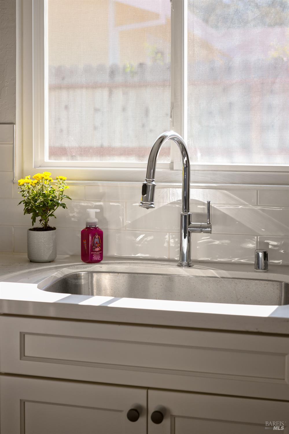 Detail Gallery Image 17 of 56 For 910 Linwood St, Vacaville,  CA 95688 - 4 Beds | 3 Baths