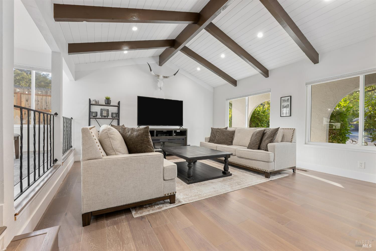 Detail Gallery Image 9 of 56 For 910 Linwood St, Vacaville,  CA 95688 - 4 Beds | 3 Baths