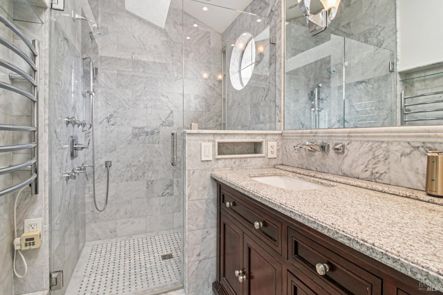 Detail Gallery Image 20 of 28 For 485 Avalon Cir, Vallejo,  CA 94589 - 3 Beds | 2/1 Baths