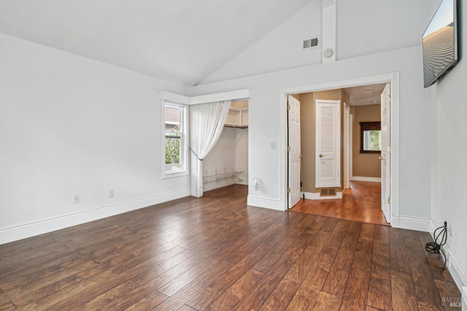 Detail Gallery Image 19 of 28 For 485 Avalon Cir, Vallejo,  CA 94589 - 3 Beds | 2/1 Baths