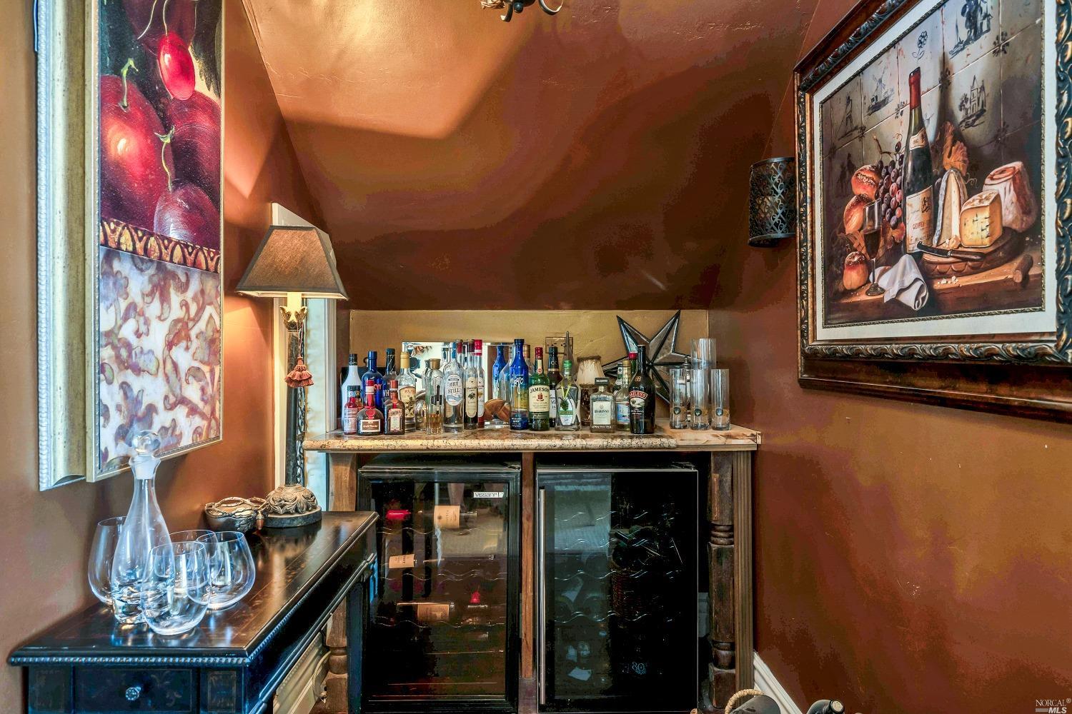 Detail Gallery Image 10 of 45 For 15893 Little Peak Rd, Hidden Valley Lake,  CA 95467 - 3 Beds | 3 Baths