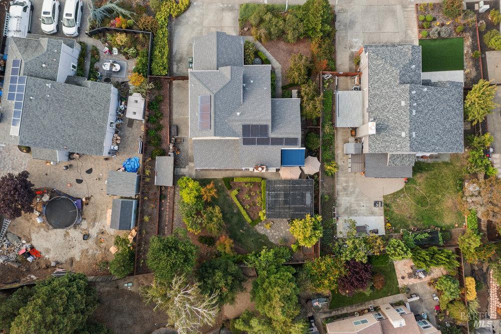 Detail Gallery Image 32 of 53 For 564 Rose Dr, Benicia,  CA 94510 - 3 Beds | 2 Baths