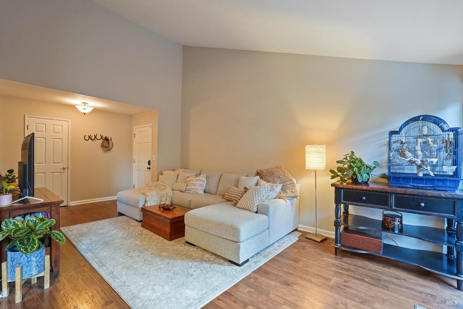 Detail Gallery Image 7 of 38 For 1781 Lindo St, Benicia,  CA 94510 - 2 Beds | 2 Baths