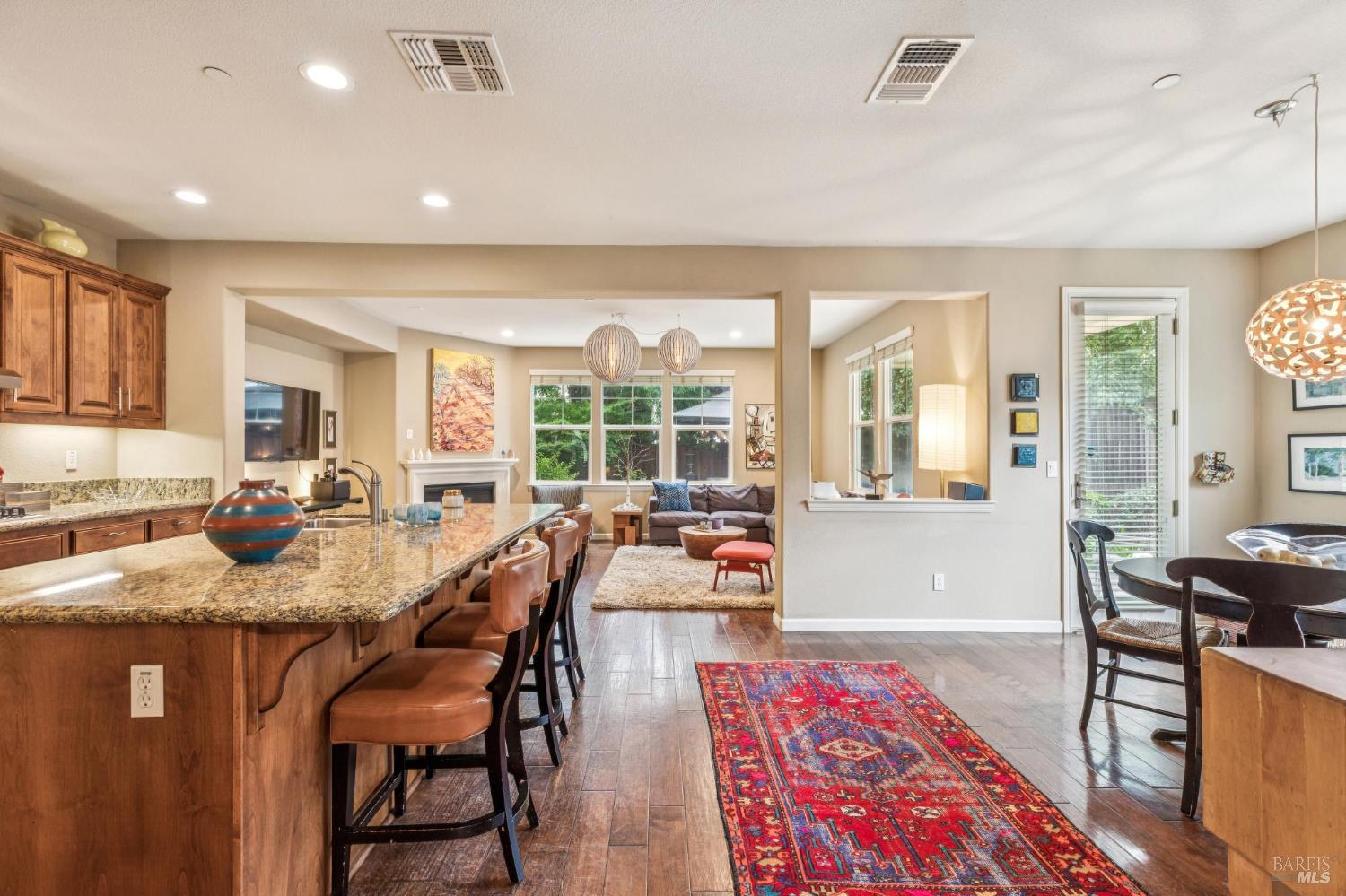 Detail Gallery Image 11 of 60 For 4155 Casper Way, Napa,  CA 94558 - 4 Beds | 2/1 Baths