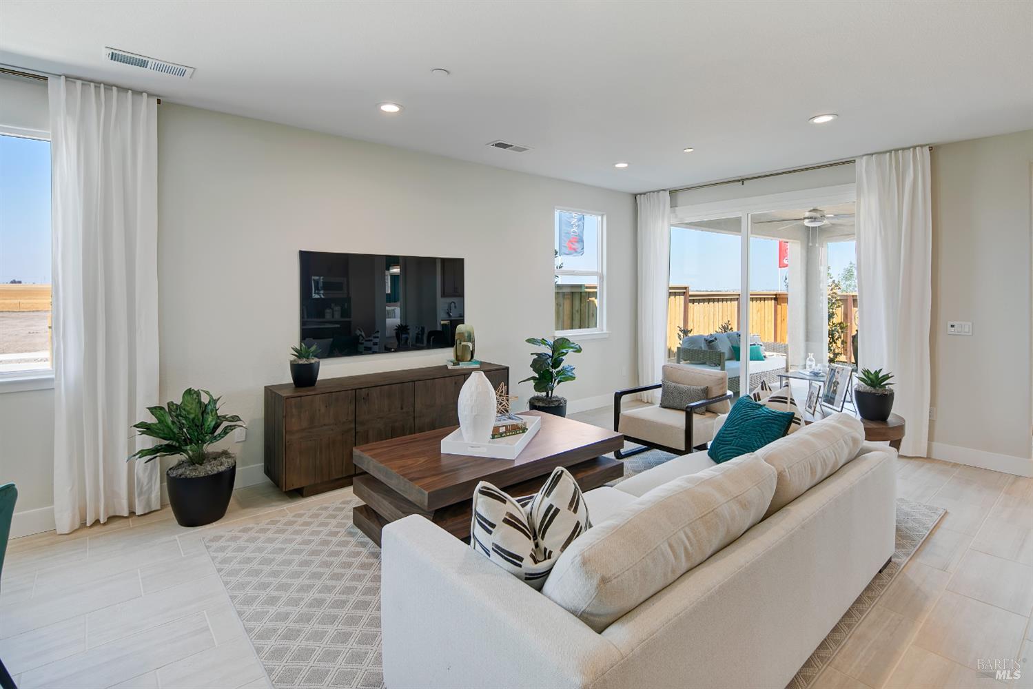 Detail Gallery Image 12 of 34 For 2452 Revival Ln, Rio Vista,  CA 94571 - 2 Beds | 2 Baths