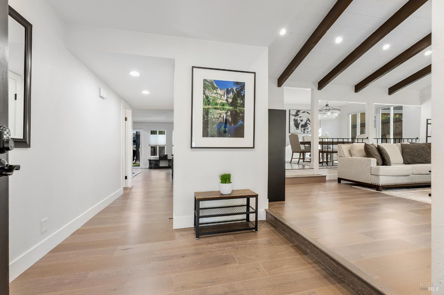 Detail Gallery Image 7 of 56 For 910 Linwood St, Vacaville,  CA 95688 - 4 Beds | 3 Baths