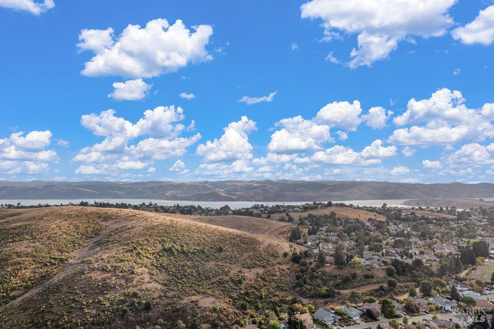 Detail Gallery Image 42 of 53 For 564 Rose Dr, Benicia,  CA 94510 - 3 Beds | 2 Baths