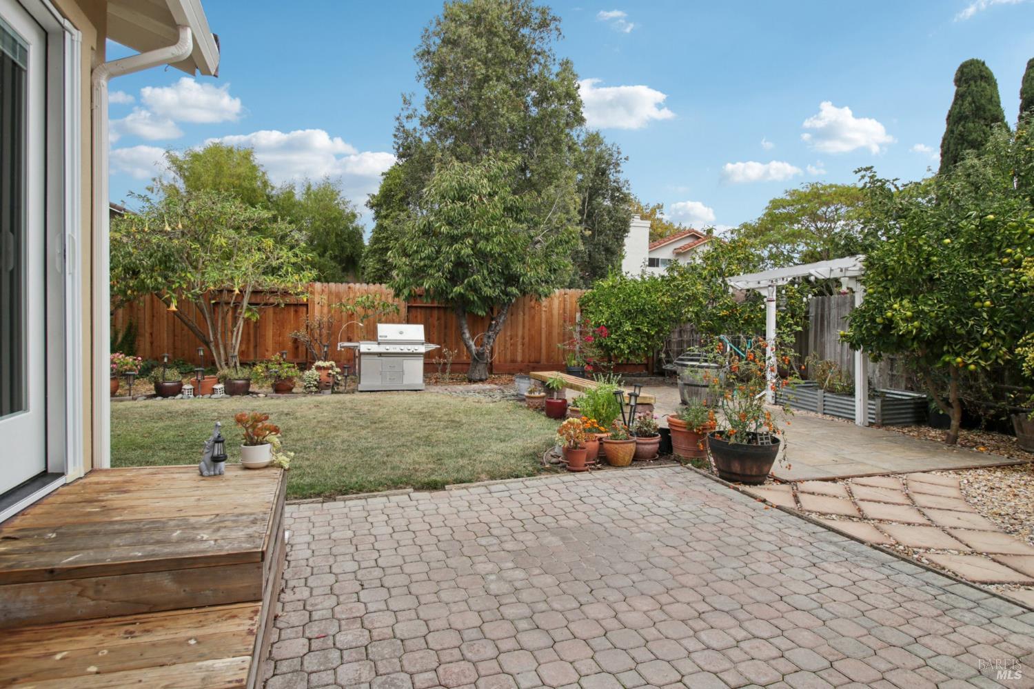 Detail Gallery Image 22 of 28 For 485 Avalon Cir, Vallejo,  CA 94589 - 3 Beds | 2/1 Baths