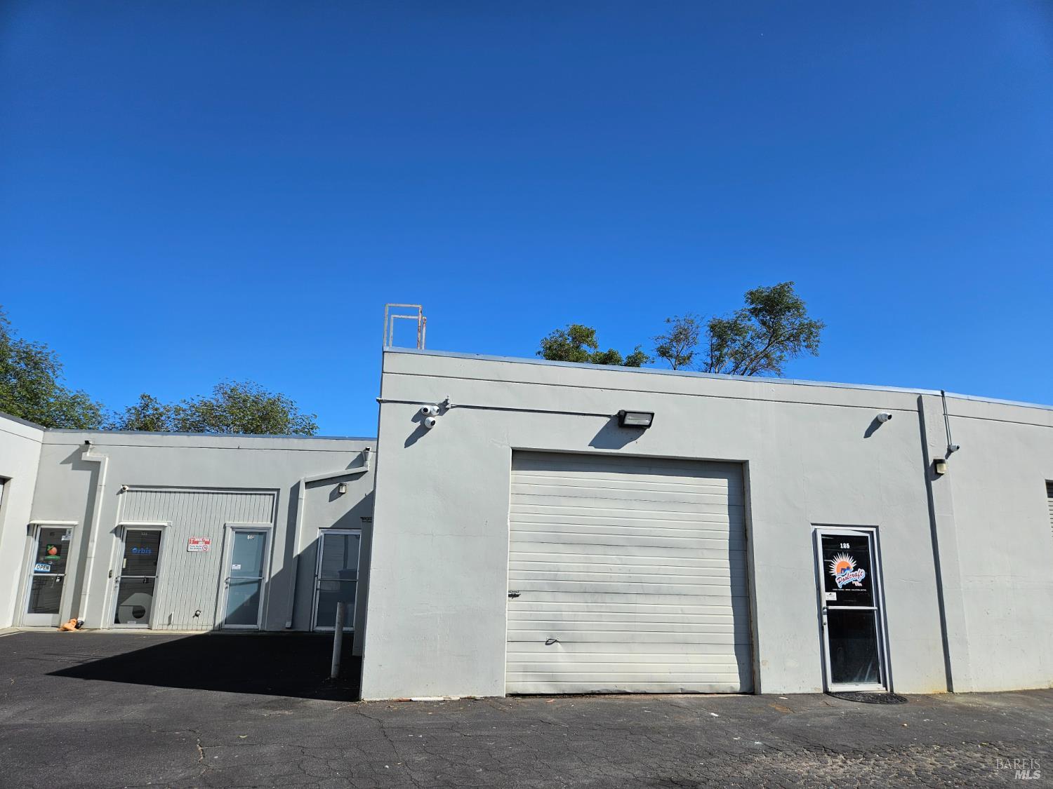 Detail Gallery Image 2 of 5 For 14 Commercial Blvd #25,  Novato,  CA 94949 - – Beds | – Baths