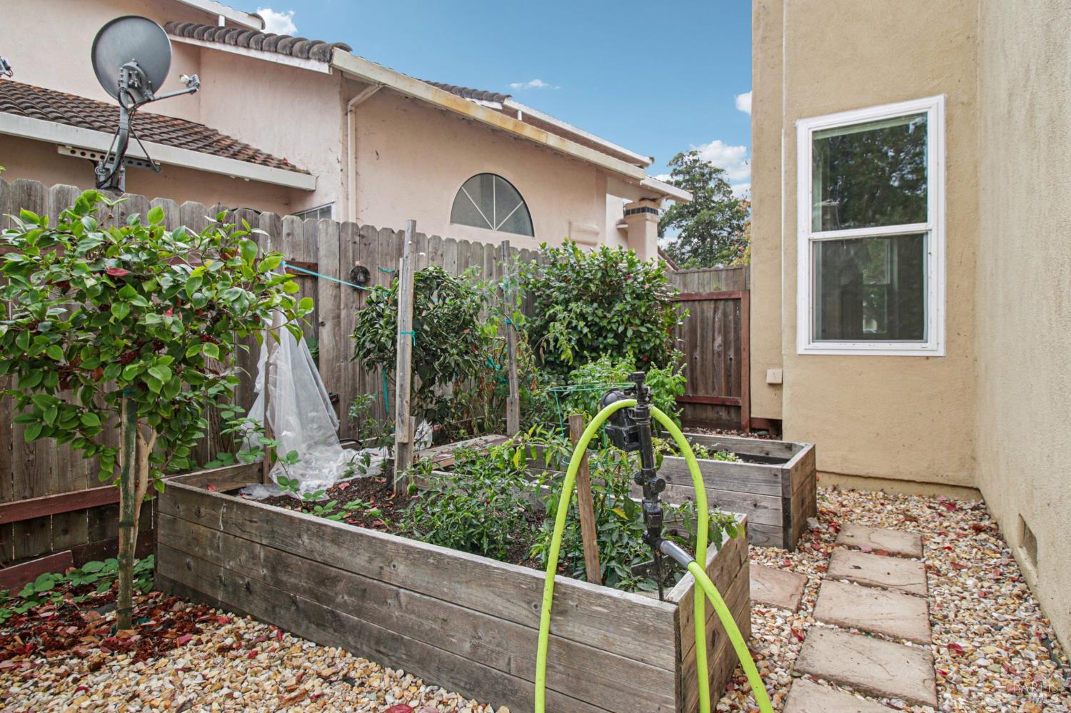 Detail Gallery Image 21 of 28 For 485 Avalon Cir, Vallejo,  CA 94589 - 3 Beds | 2/1 Baths