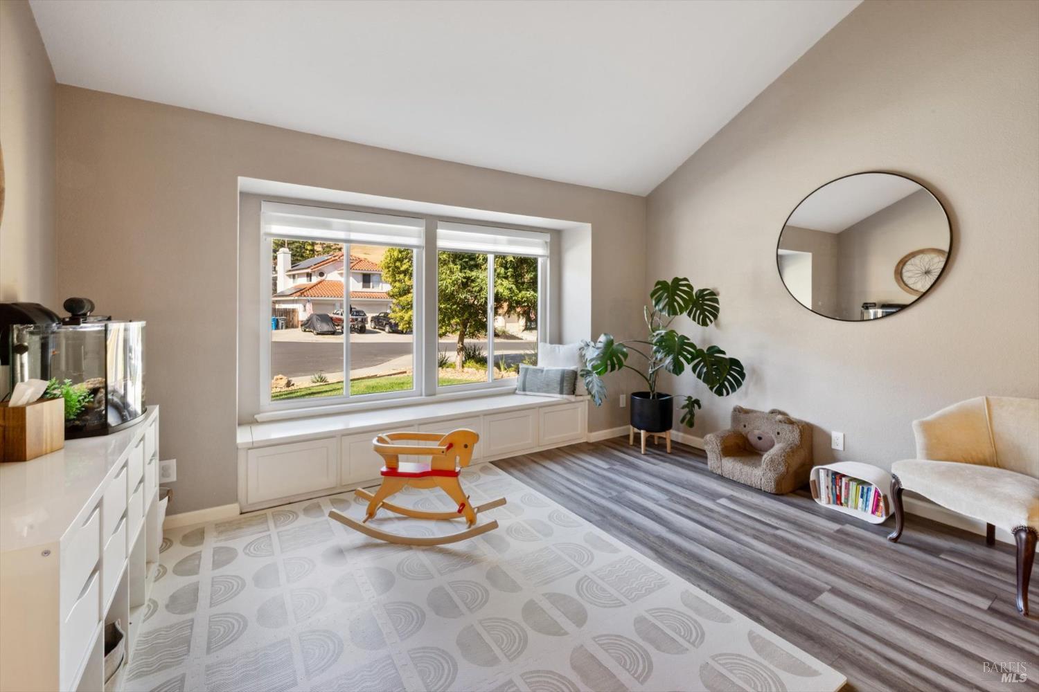 Detail Gallery Image 9 of 65 For 830 Swindon Ct, Vacaville,  CA 95688 - 4 Beds | 3 Baths