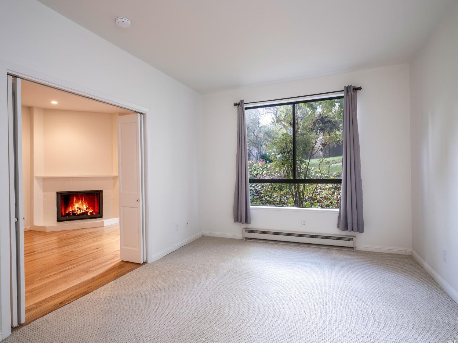Detail Gallery Image 12 of 33 For 554 Seaver Dr, Mill Valley,  CA 94941 - 1 Beds | 1 Baths