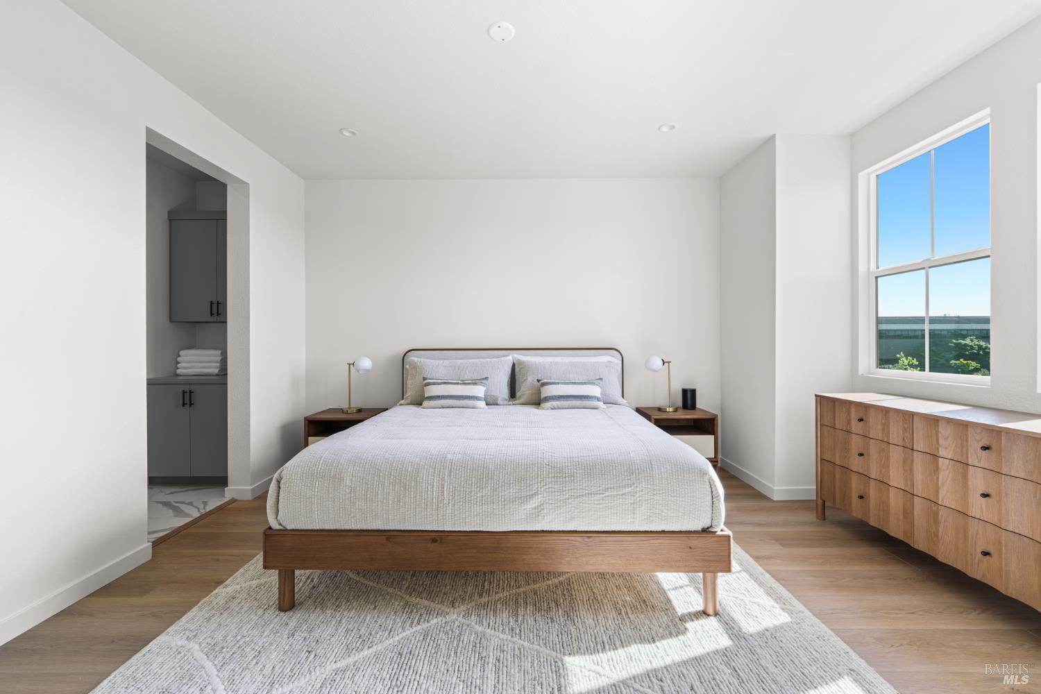 Detail Gallery Image 9 of 21 For 225 Wellness Way, Rohnert Park,  CA 94928 - 3 Beds | 3 Baths