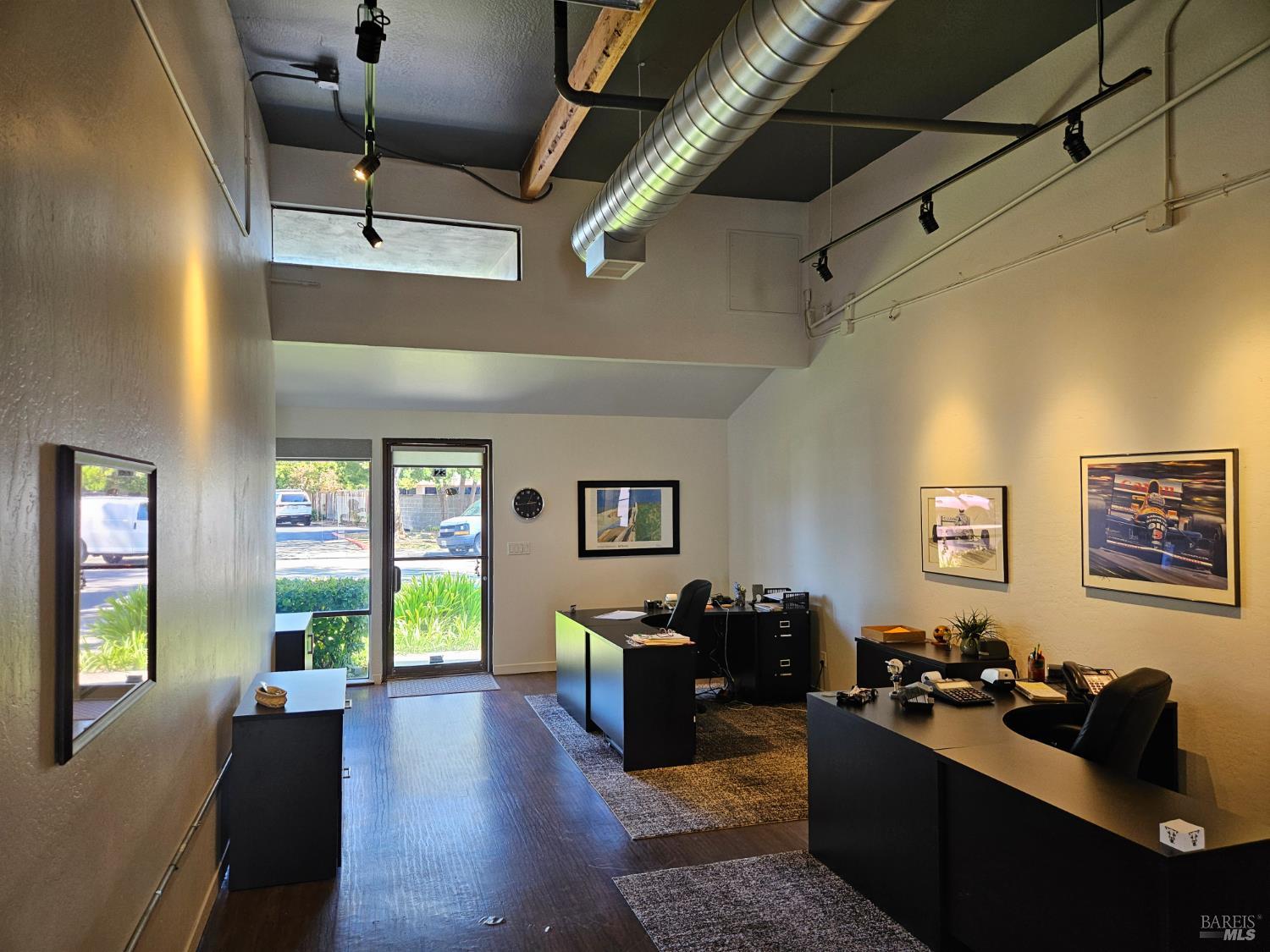 Detail Gallery Image 4 of 5 For 14 Commercial Blvd #25,  Novato,  CA 94949 - – Beds | – Baths