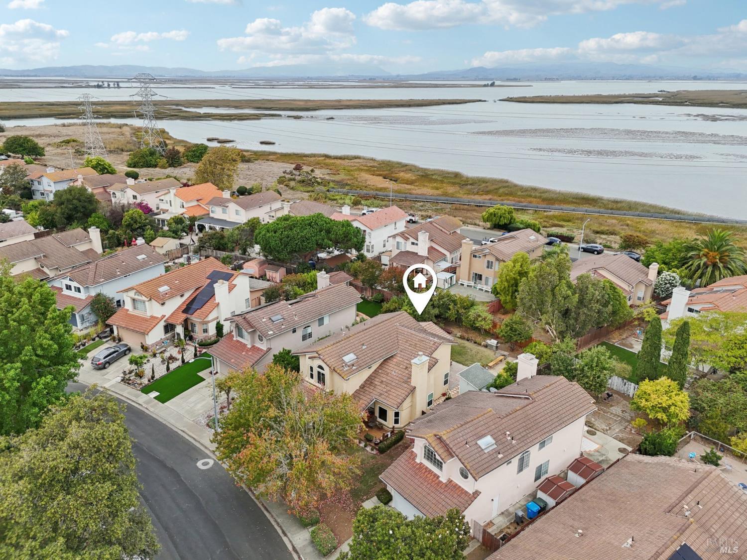 Detail Gallery Image 25 of 28 For 485 Avalon Cir, Vallejo,  CA 94589 - 3 Beds | 2/1 Baths