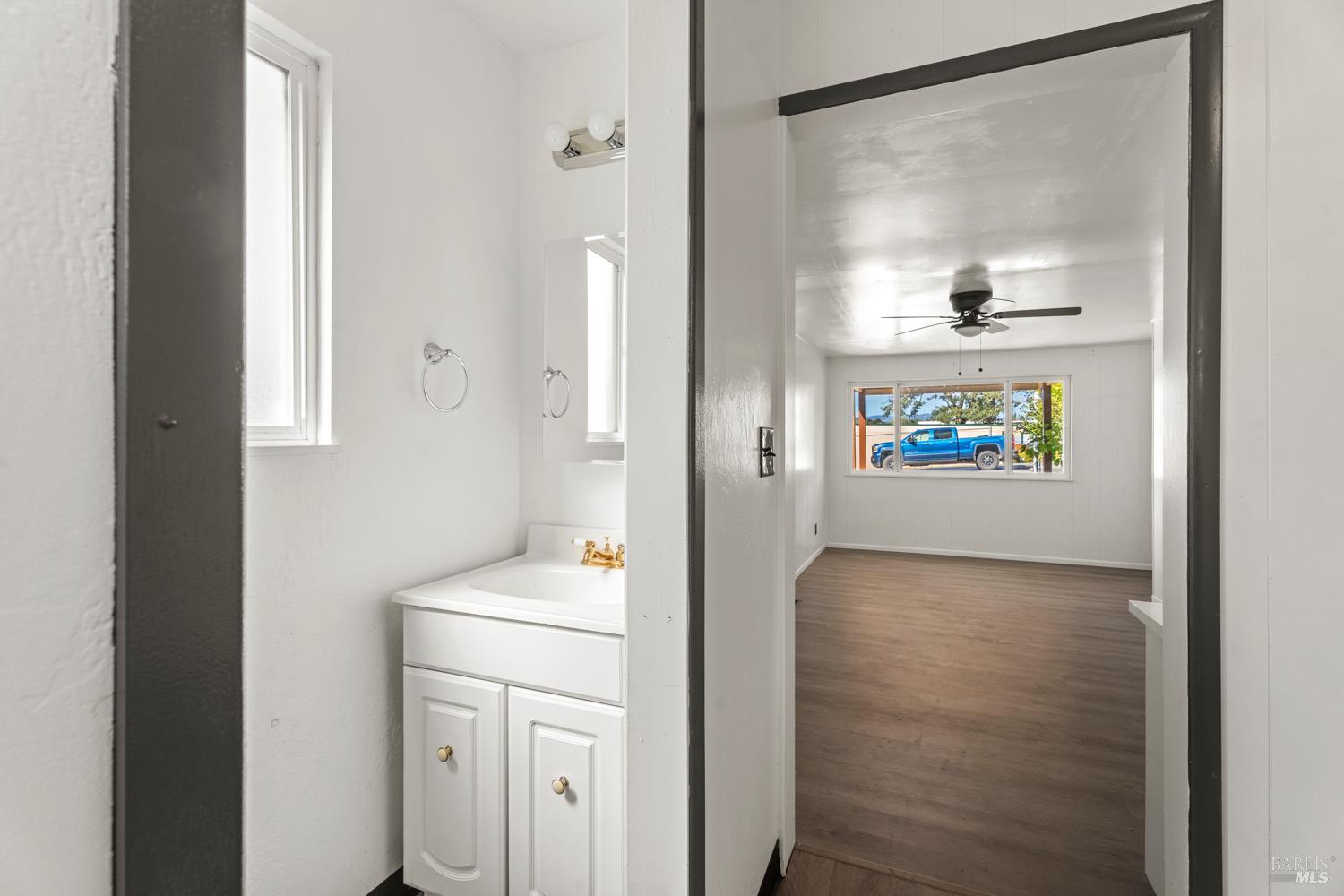 Detail Gallery Image 8 of 19 For 77 Hazel St, Willits,  CA 95490 - 4 Beds | 1/1 Baths