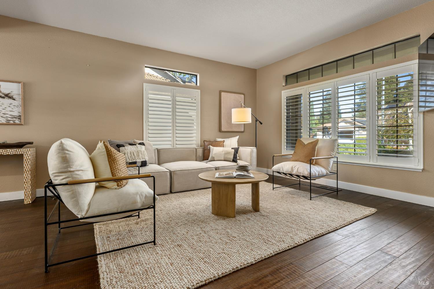 Detail Gallery Image 10 of 56 For 206 Willow Green Way, Vacaville,  CA 95687 - 5 Beds | 3 Baths