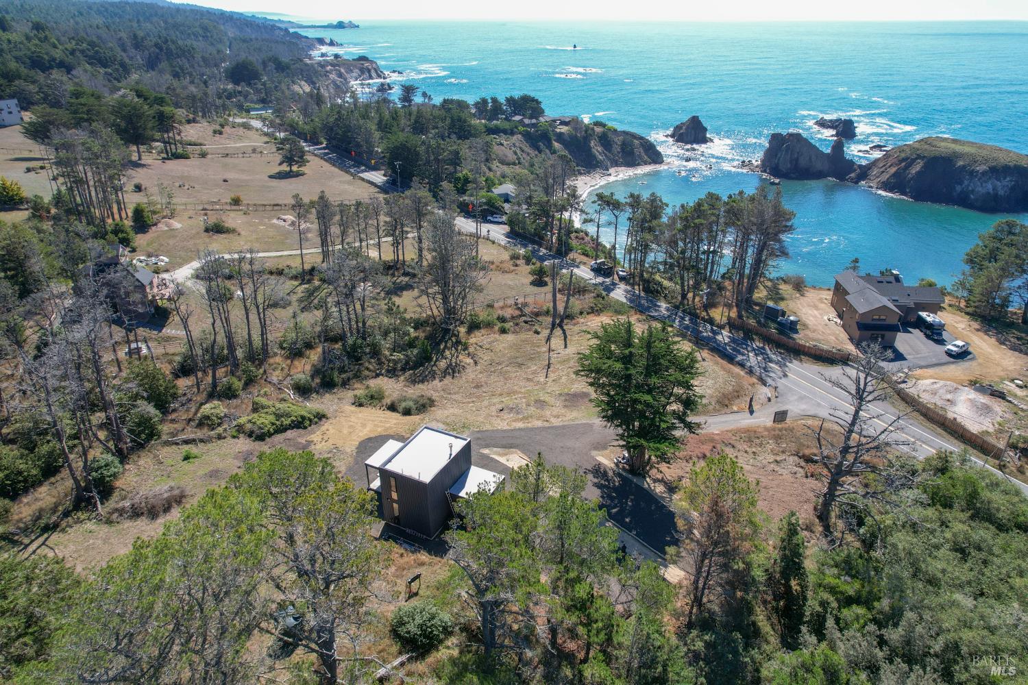 Detail Gallery Image 3 of 34 For 30101 S Hwy 1 Unkn, Gualala,  CA 95445 - 1 Beds | 1 Baths