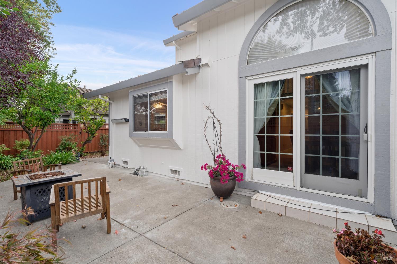 Detail Gallery Image 50 of 56 For 8501 Shadetree Dr, Windsor,  CA 95492 - 4 Beds | 3 Baths