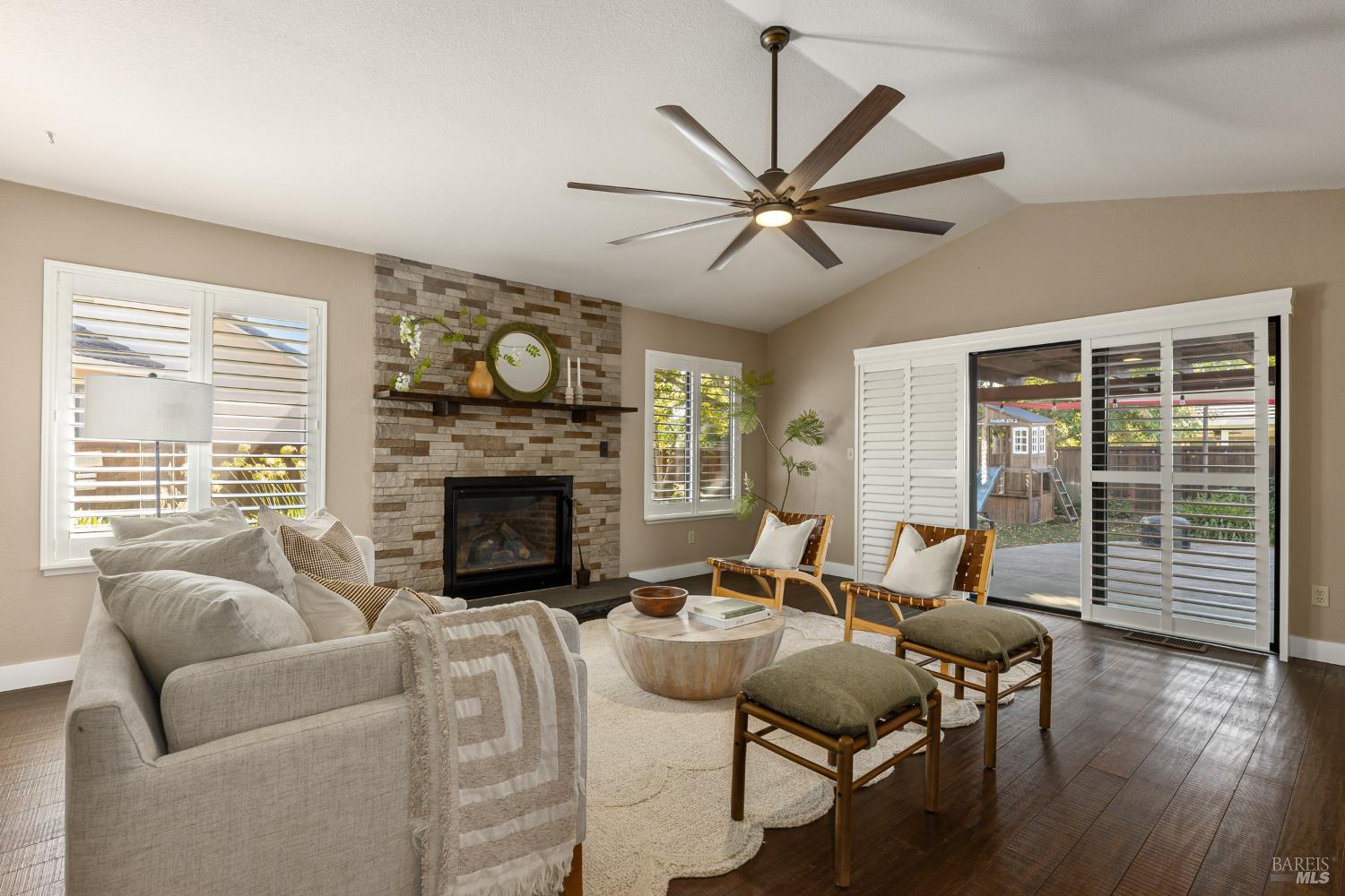 Detail Gallery Image 22 of 56 For 206 Willow Green Way, Vacaville,  CA 95687 - 5 Beds | 3 Baths