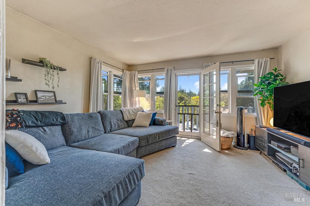 Detail Gallery Image 16 of 25 For 7600 Bodega Ave, Sebastopol,  CA 95472 - 7 Beds | 4 Baths