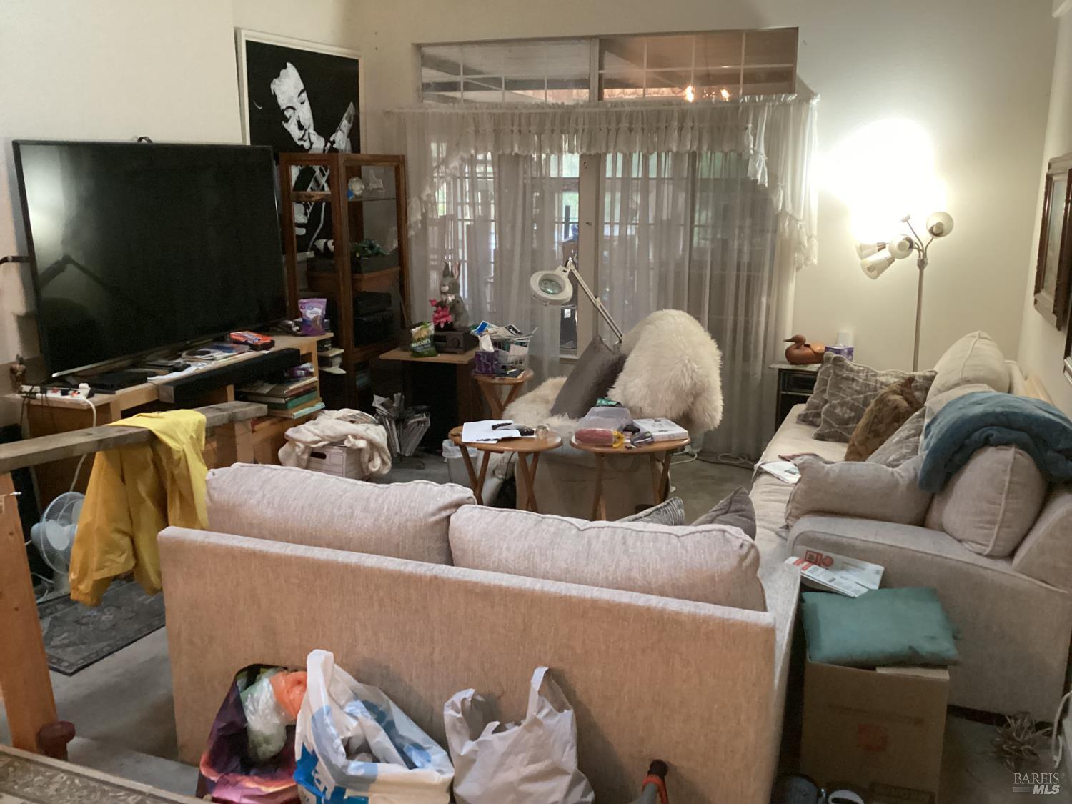 Detail Gallery Image 3 of 22 For 317 Windflower Ct, Windsor,  CA 95492 - 3 Beds | 2 Baths